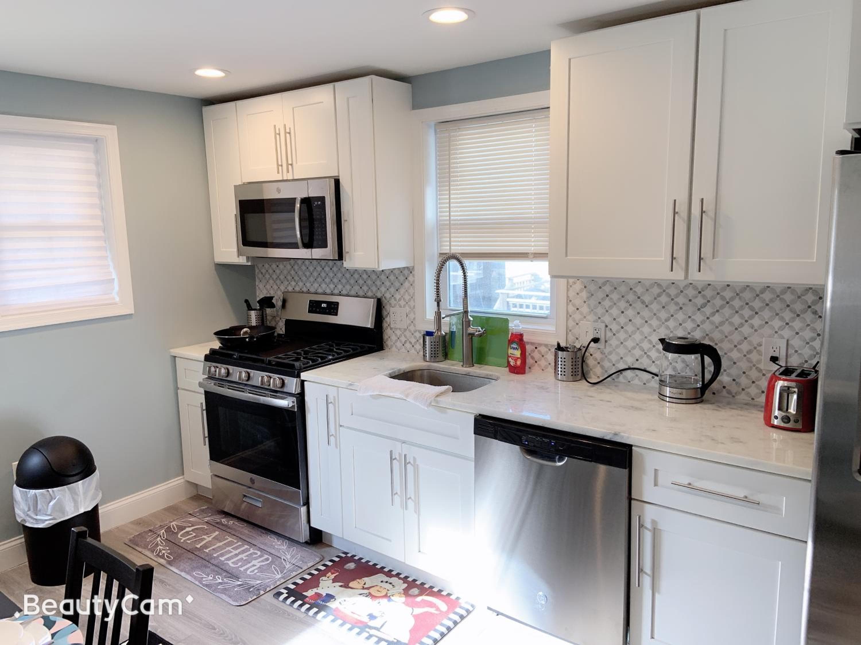 Photograph supplied for EN SUITE NEXT TO FELLS POINT