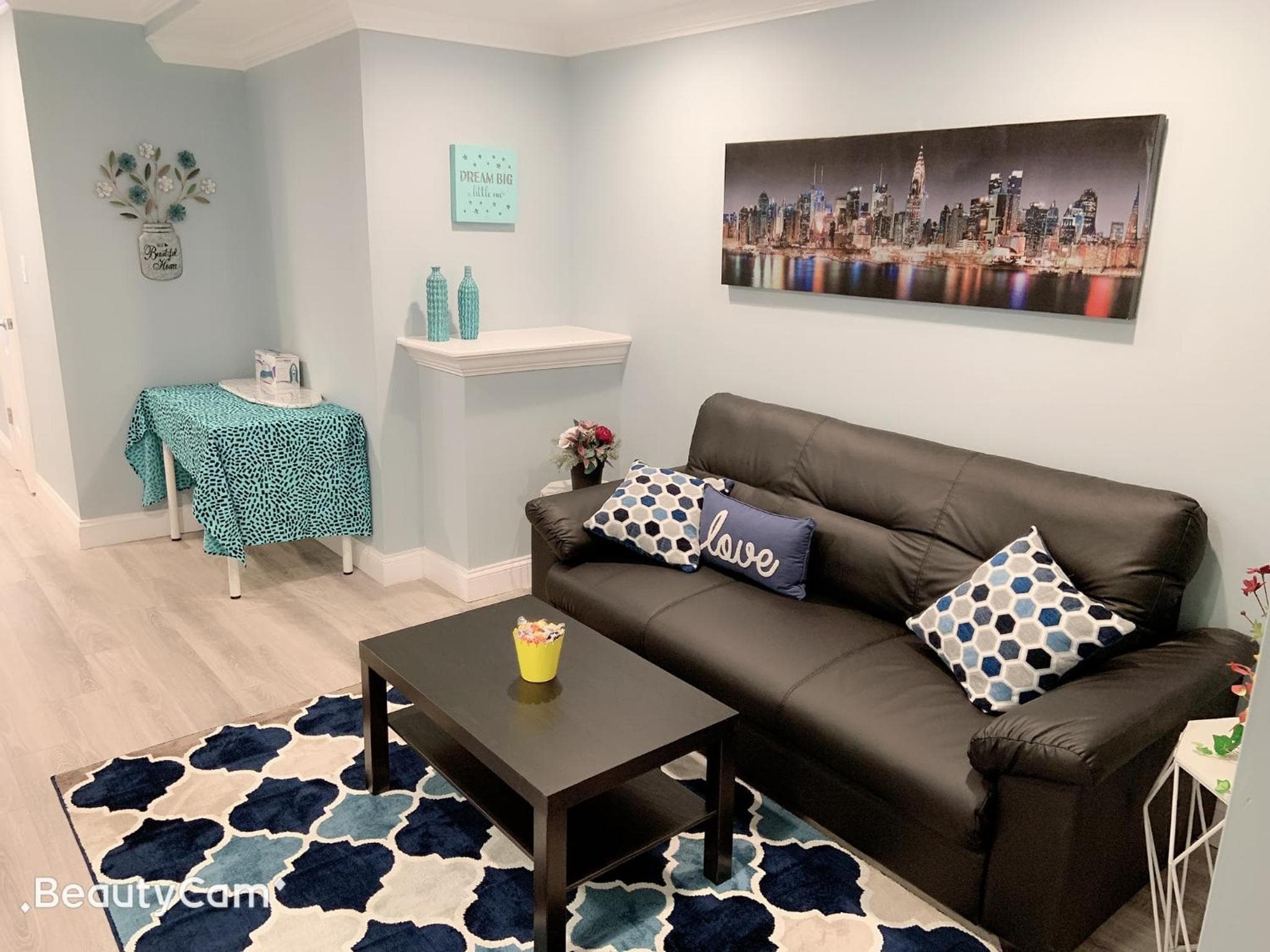 Photograph supplied for Nice bedroom next fells point