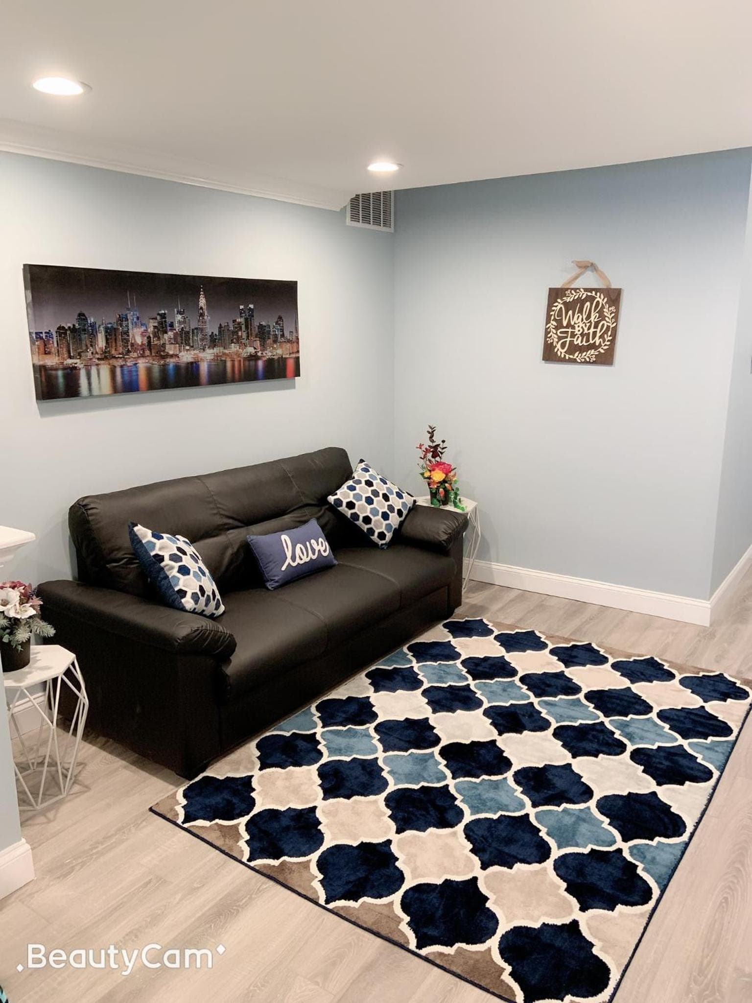 Photograph supplied for Nice bedroom next fells point
