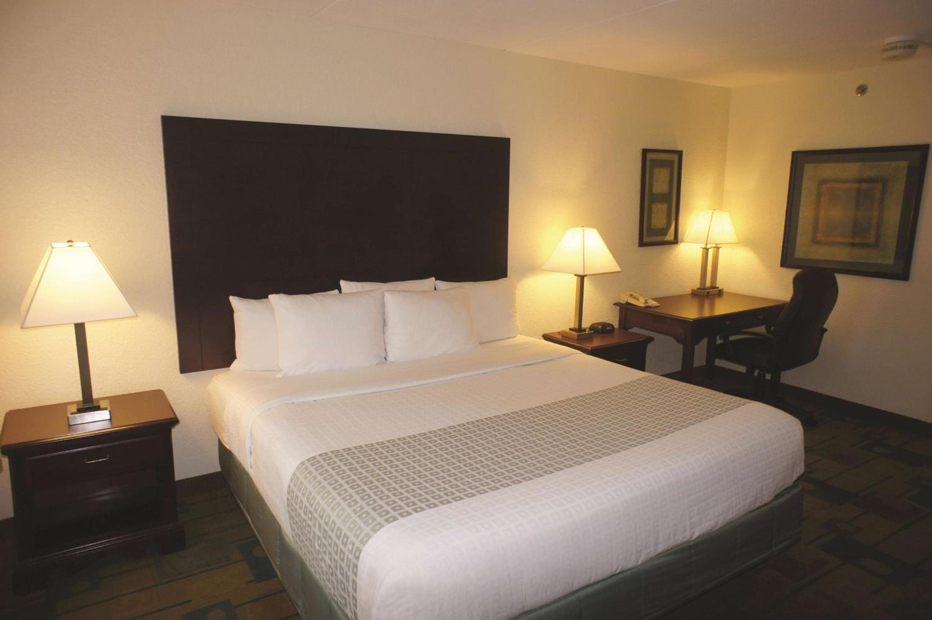 Photograph supplied for La Quinta Inn & Suites by Wyndham Boston Somerville