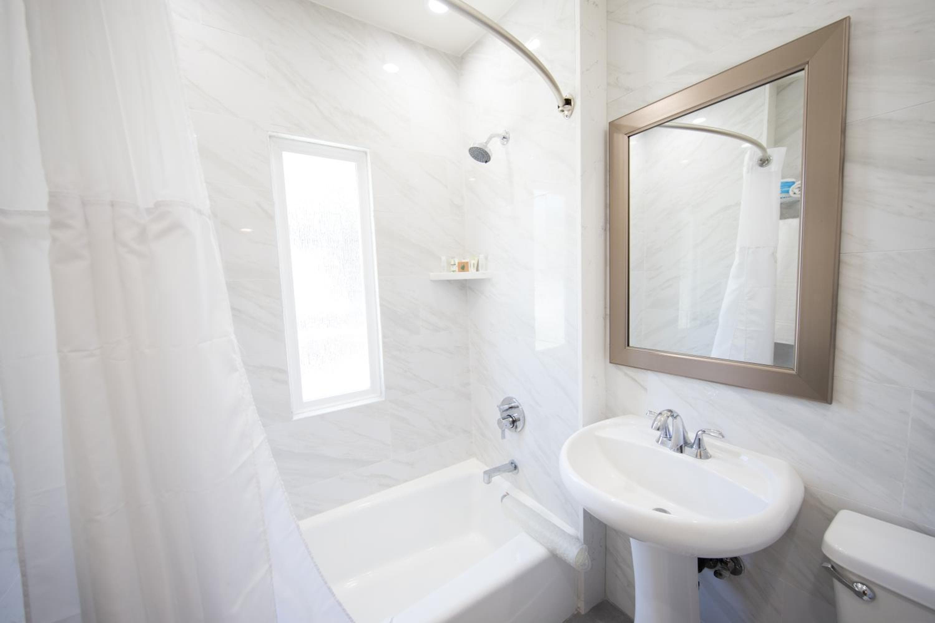 Photograph supplied for Wilshire Crest Hotel