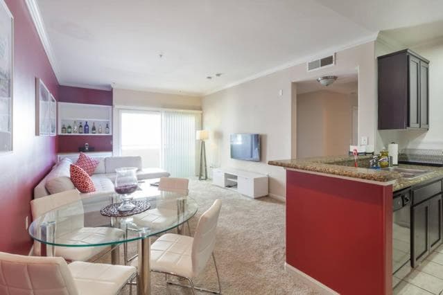 Photograph supplied for Amazing Apartments near the grove