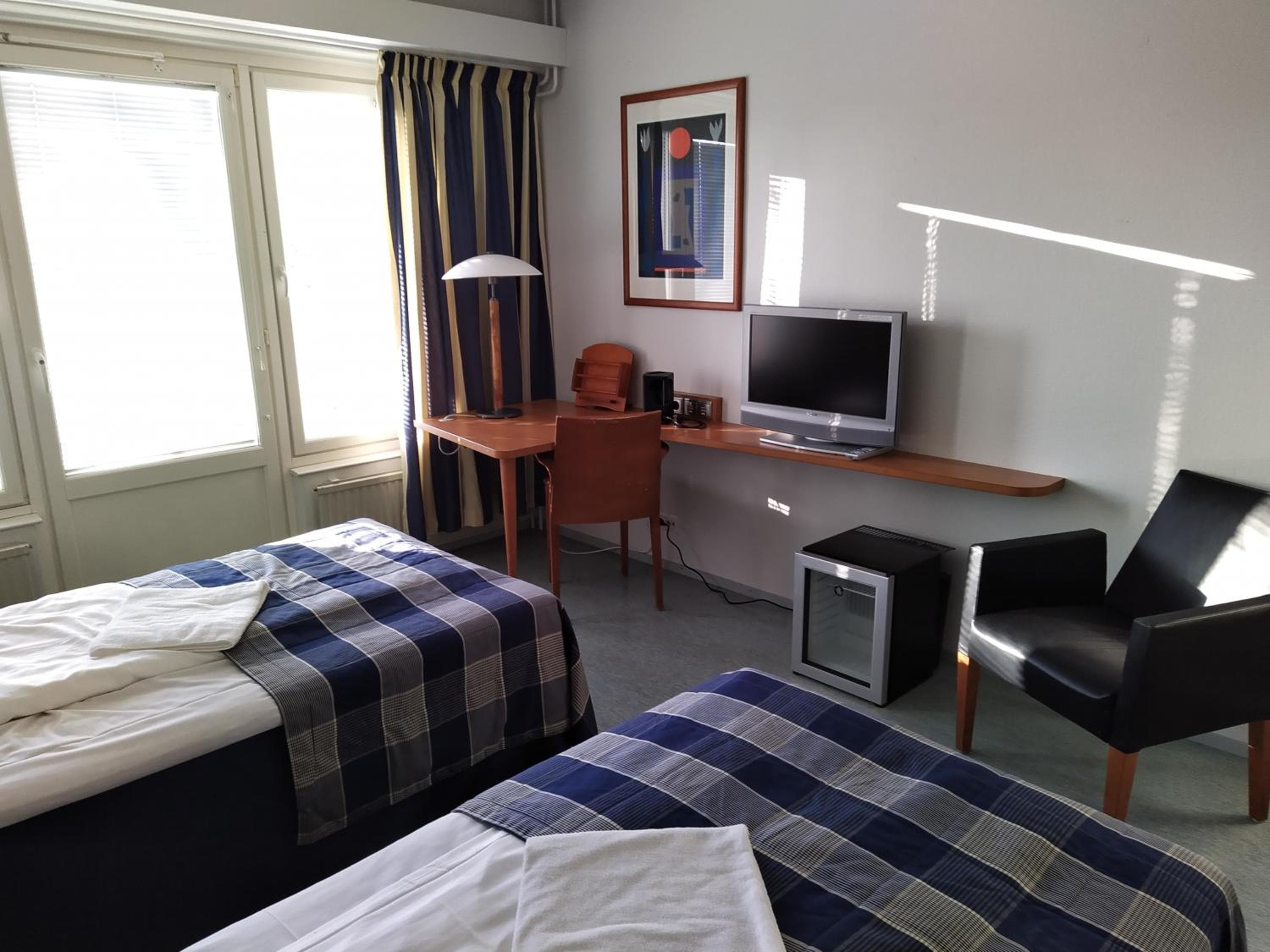 Photograph supplied for West Side Hotel