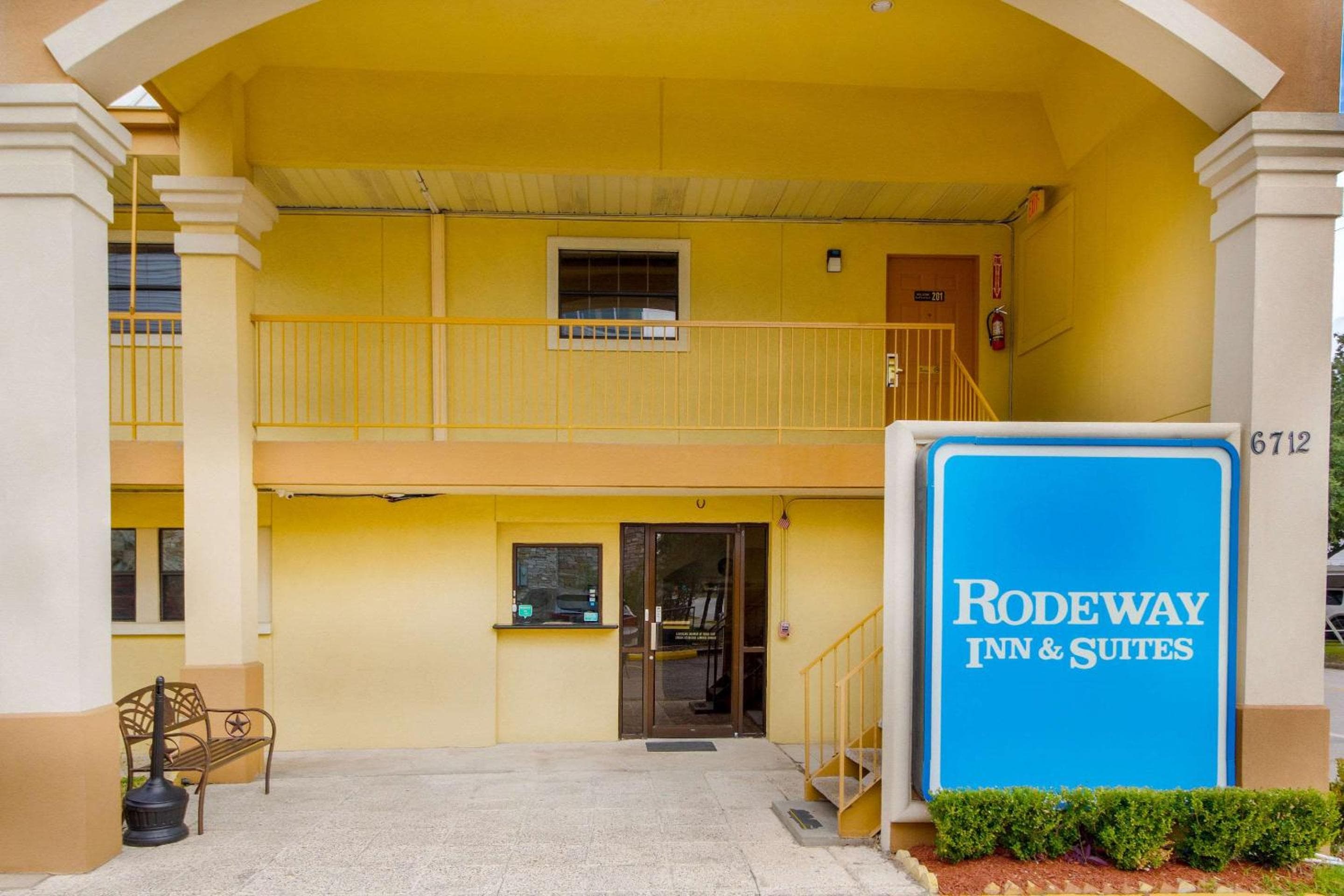 Photograph supplied for Rodeway Inn & Suites Houston near Medical Center