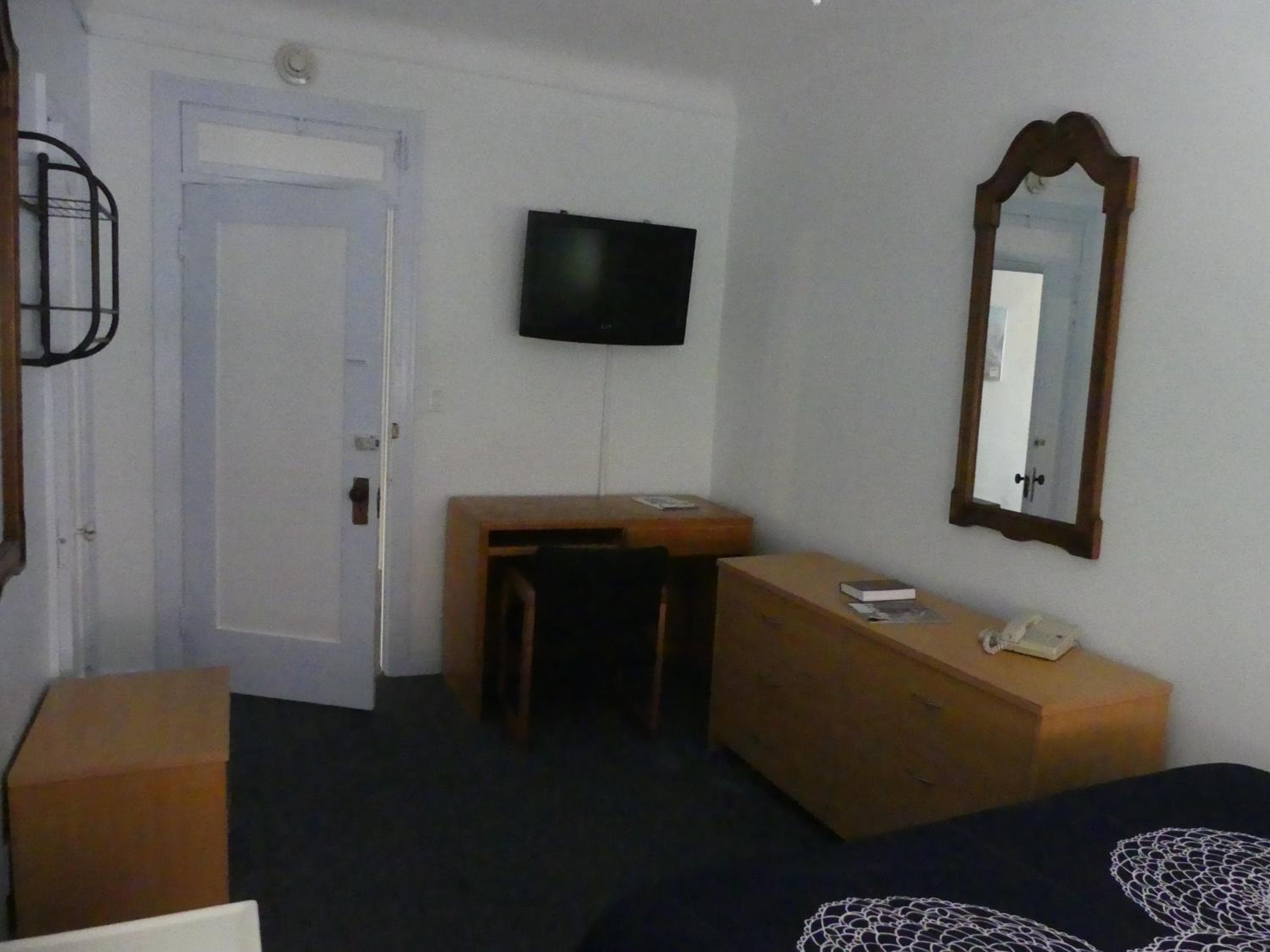 Photograph supplied for Hotel del Flores