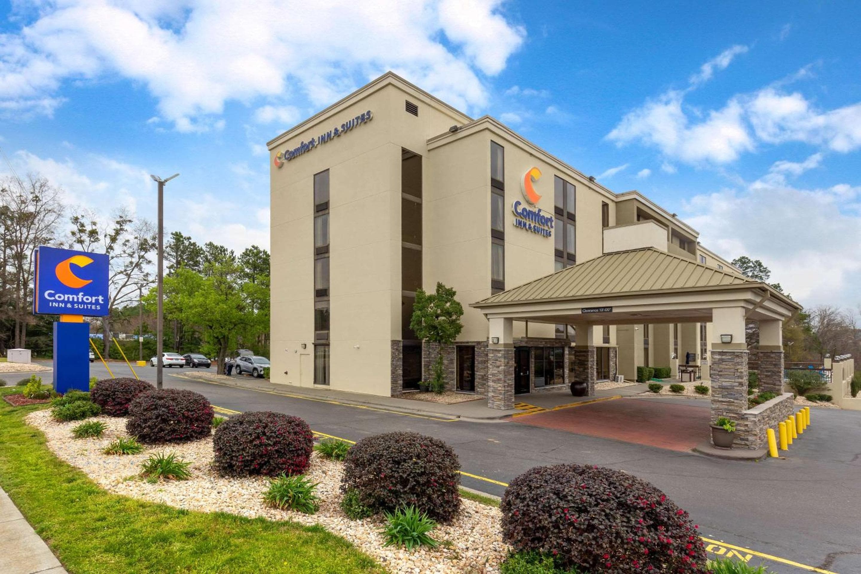 Photograph supplied for Comfort Inn & Suites Durham near Duke University