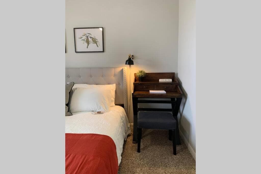 Photograph supplied for Newly Furnished 1BR Apartment w/ Hermann Park View