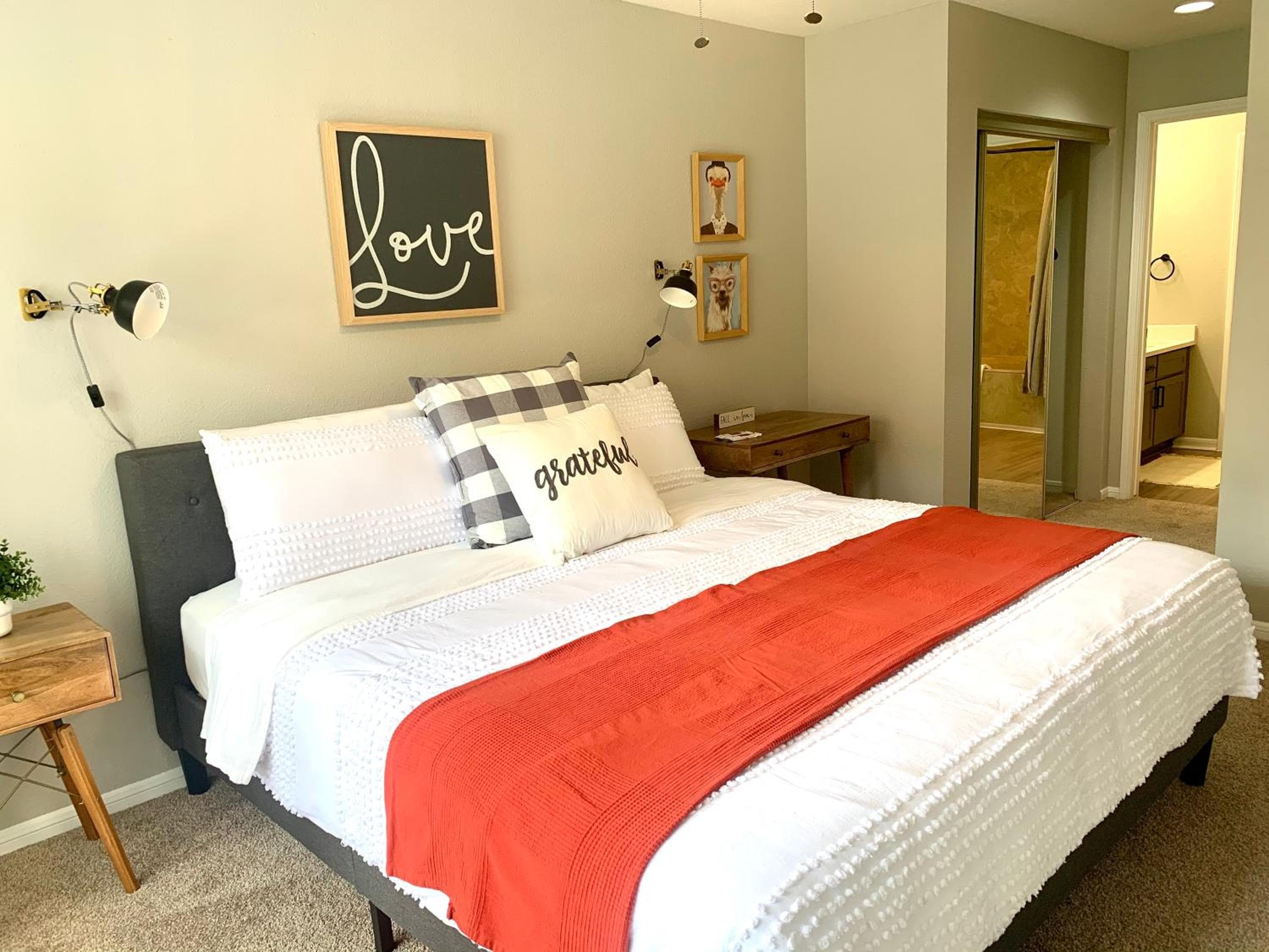Photograph supplied for Lovely 1BR apartment in the hearth of Med Center