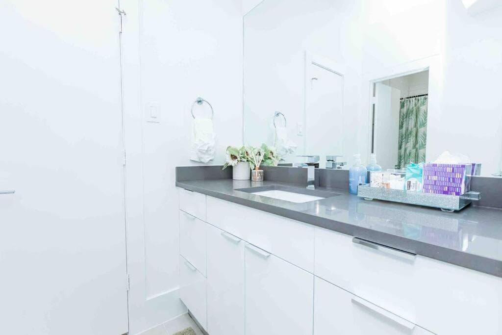 Photograph supplied for Contemporary luxe home 10mins from DT Houston!!!