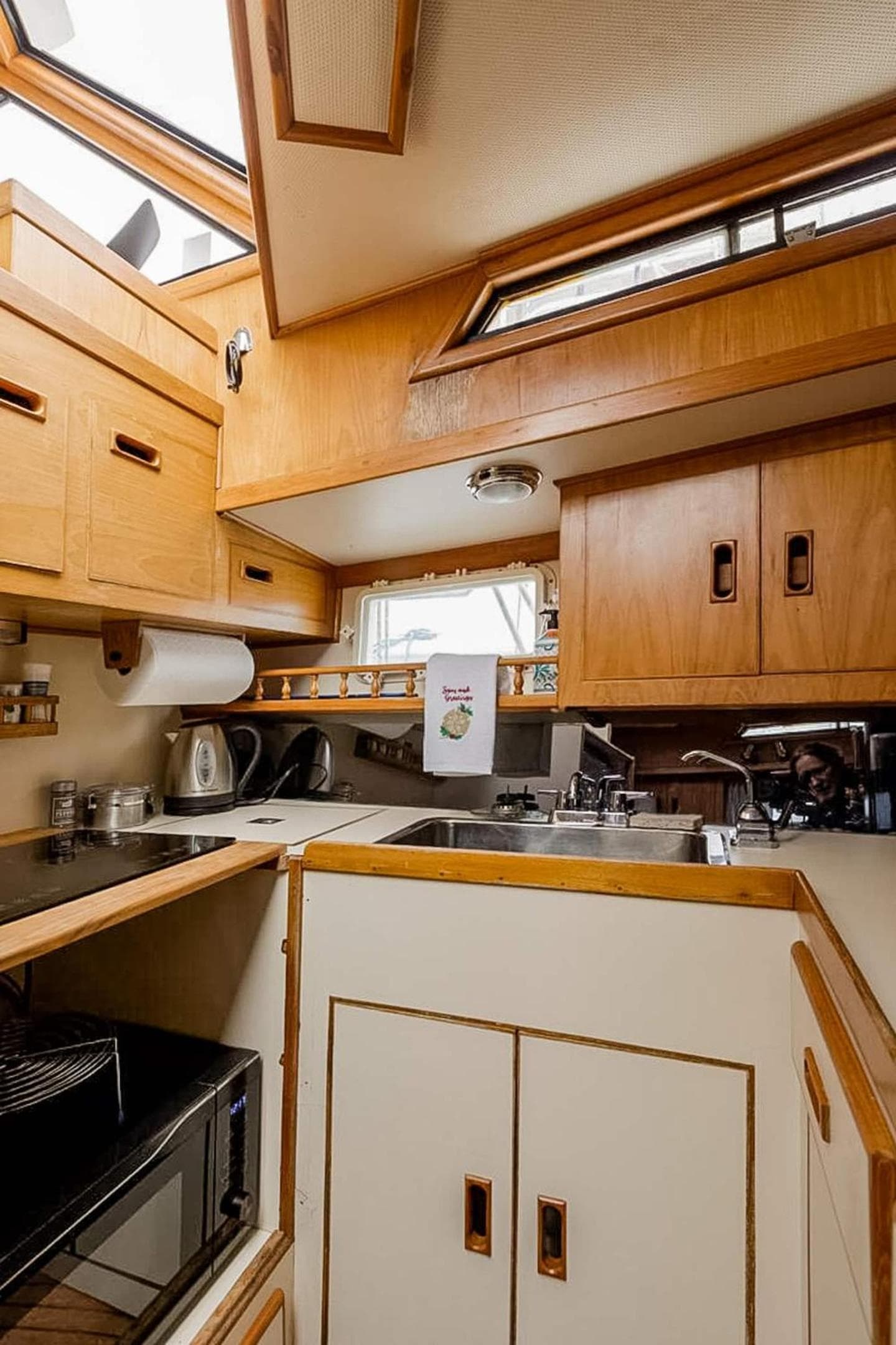 Photograph supplied for 2BR Spacious & Comfy 43' Yacht - Heat & AC - On the Freedom Trail - Best Nights Sleep