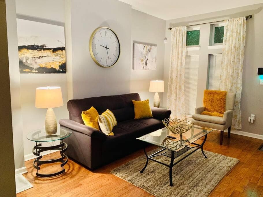 Photograph supplied for Upscale 2BD/1.5BA townhome mins to JHH & downtown