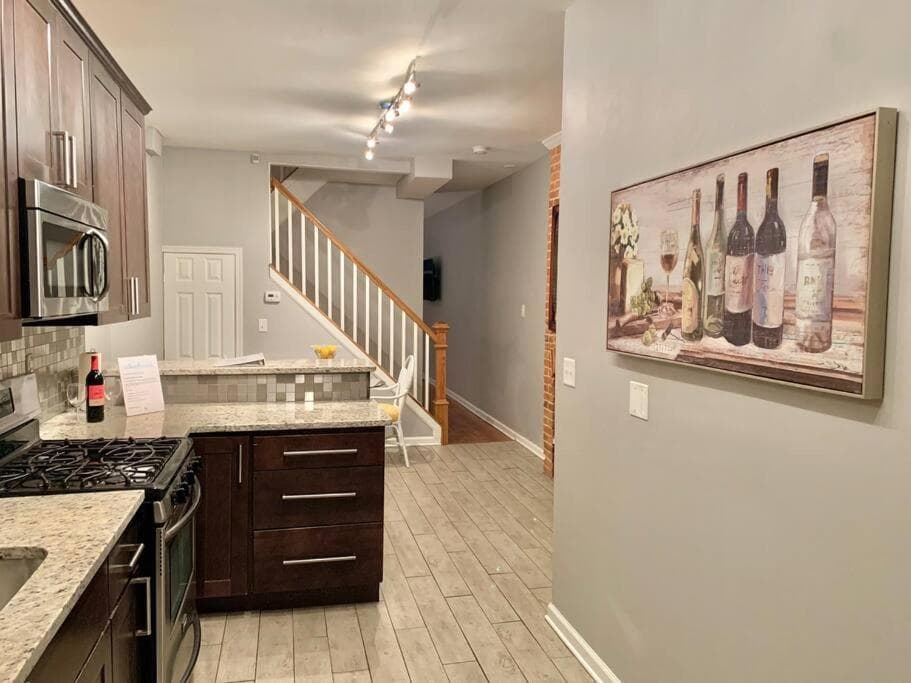Photograph supplied for Upscale 2BD/1.5BA townhome mins to JHH & downtown