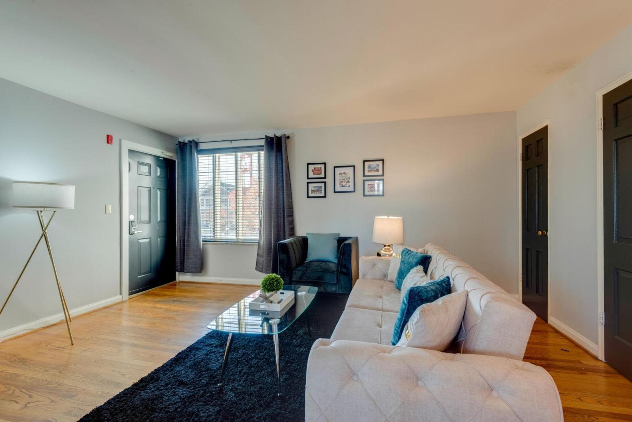Photograph supplied for Nashville Home with A View -203