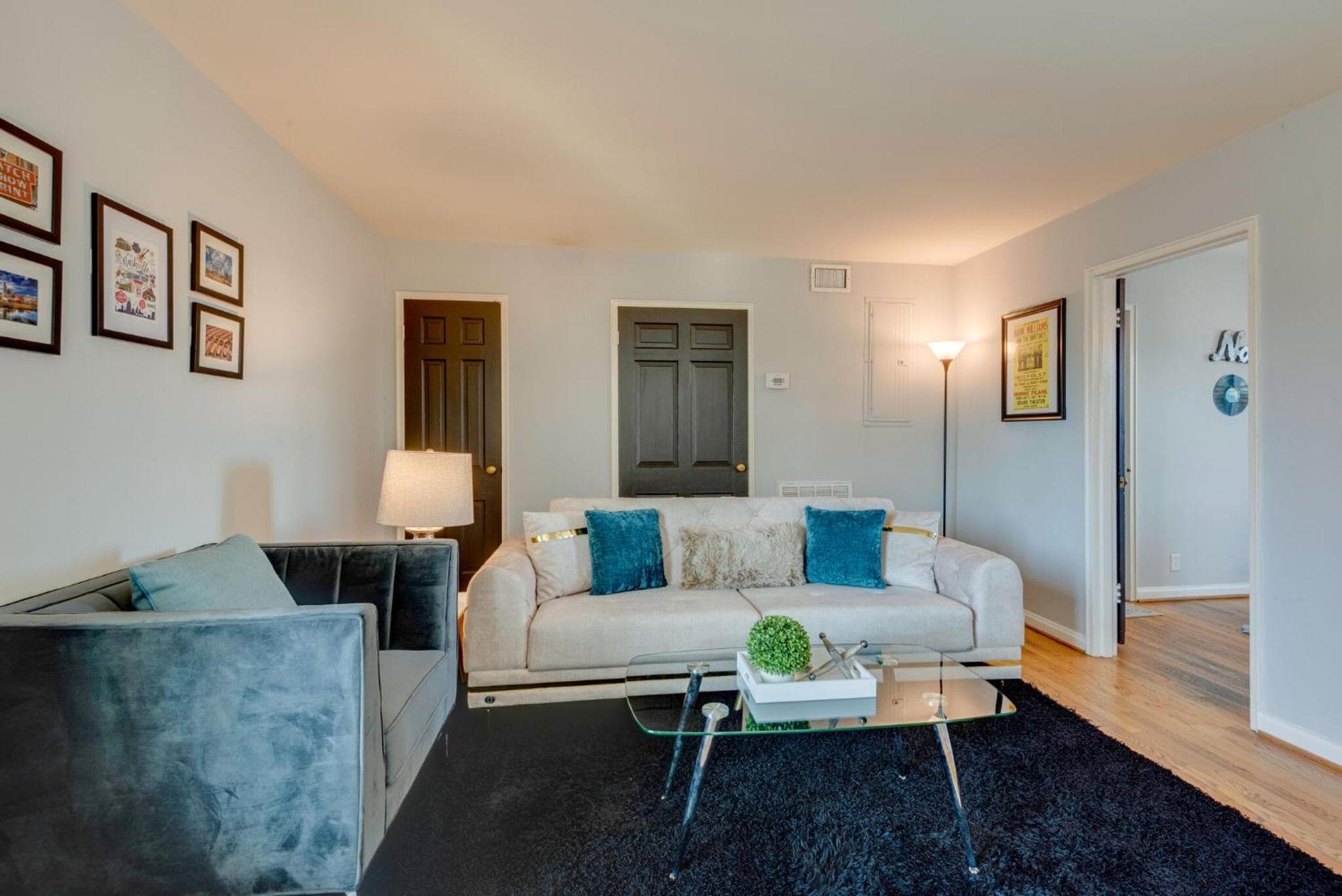 Photograph supplied for Nashville Home with A View -203