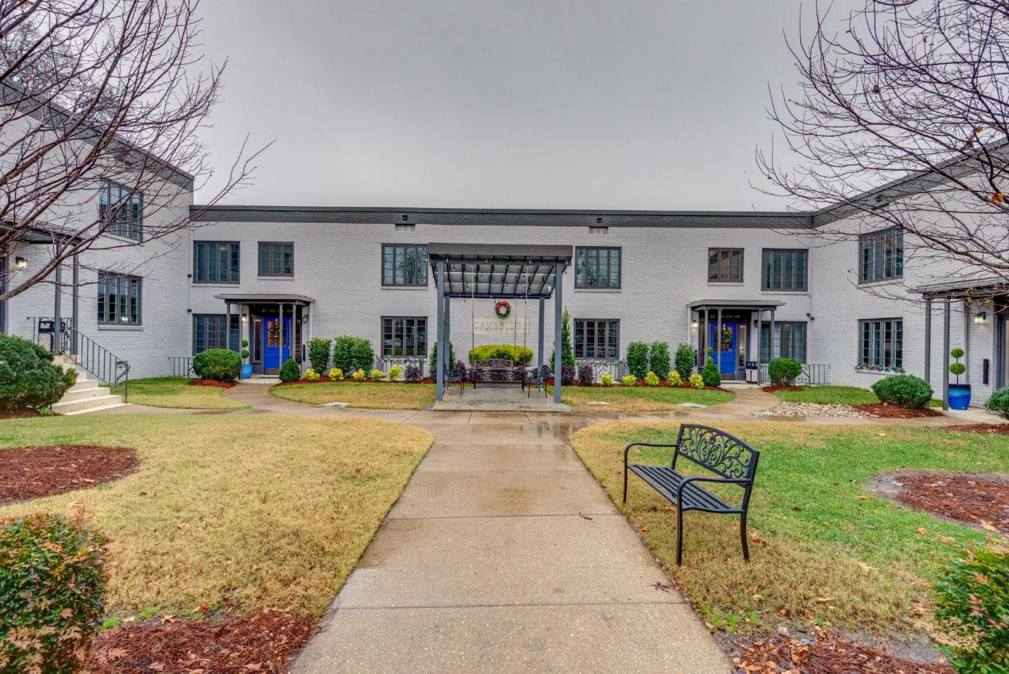 Photograph supplied for Nashville home in the center of it all -107