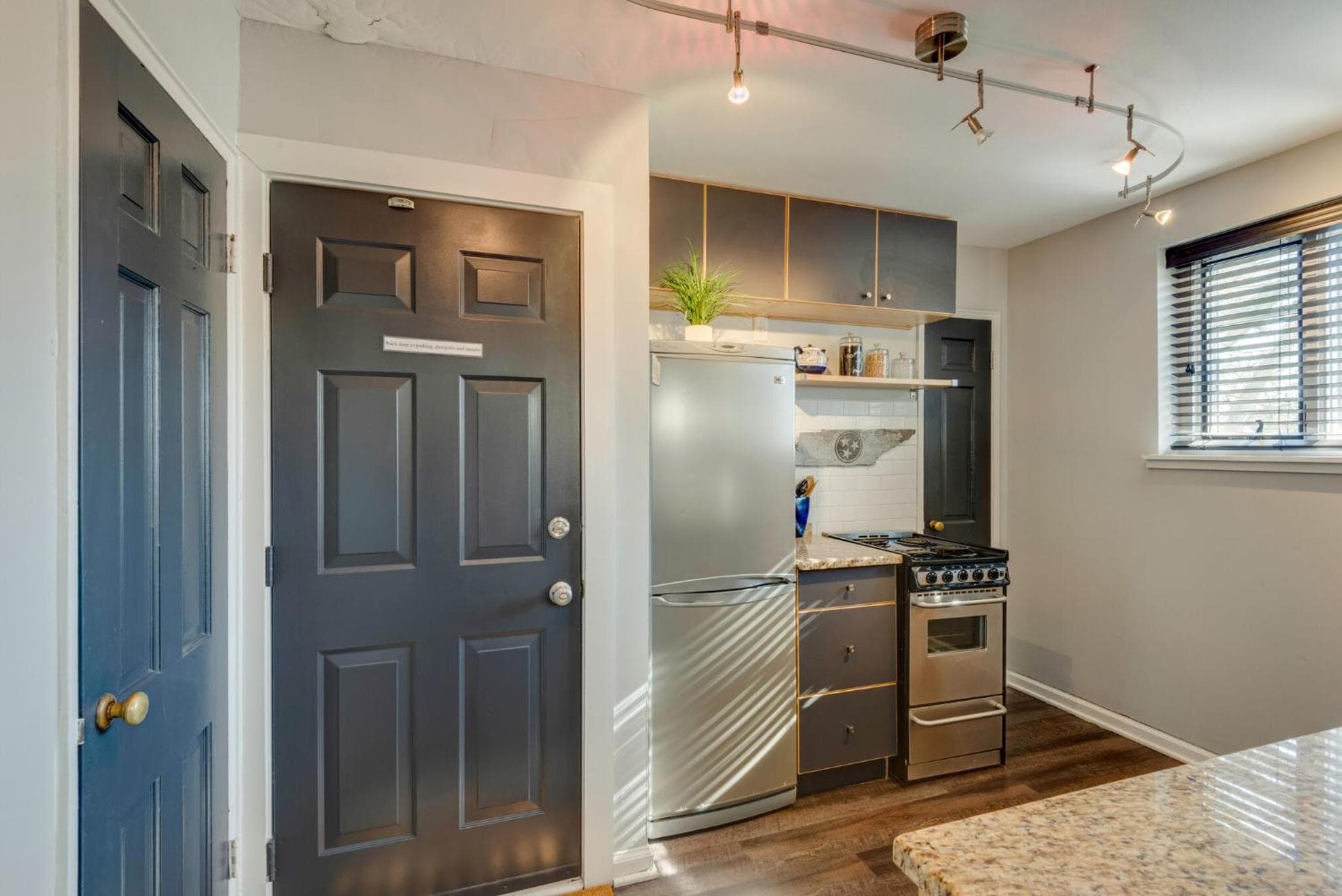 Photograph supplied for 2BR apt by Vandy-Walk to Dinning -208