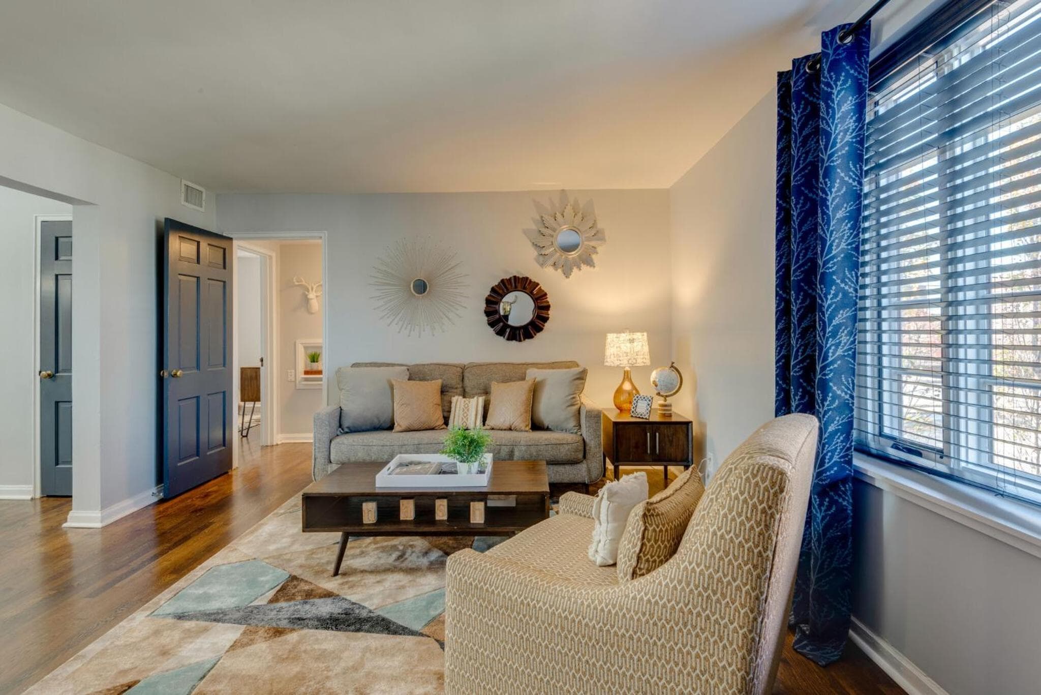 Photograph supplied for 2BR apt by Vandy-Walk to Dinning -208