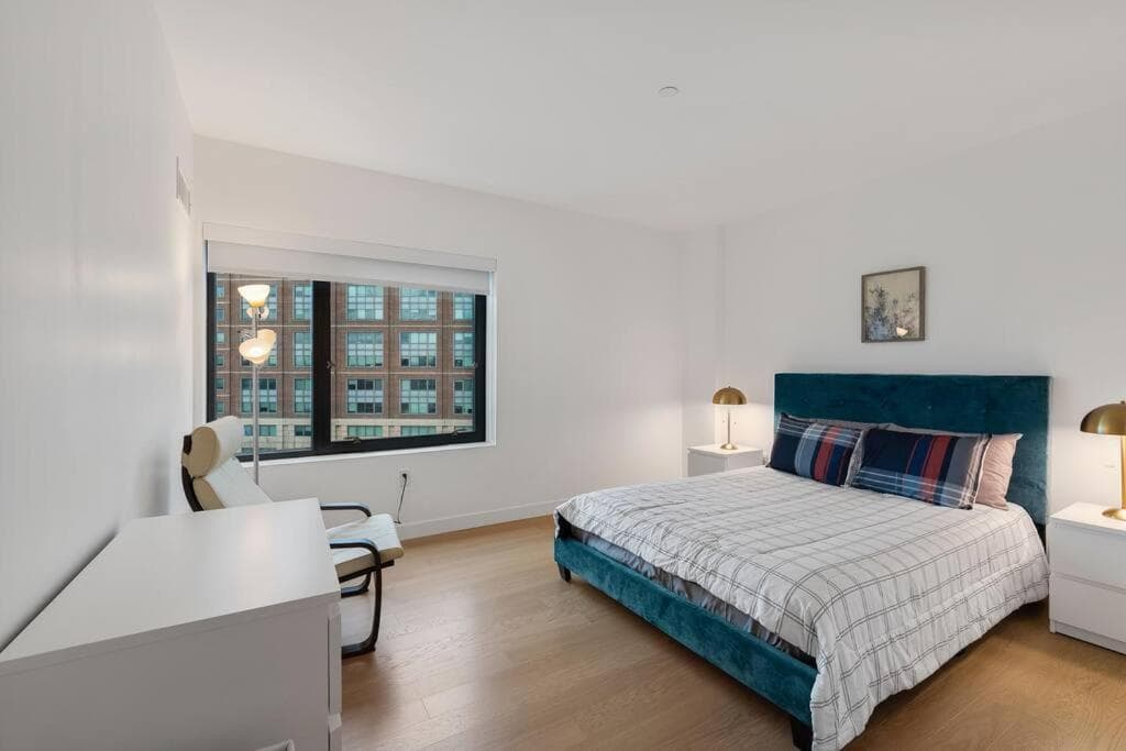 Photograph supplied for Adorable modern 2bed 2 Bath Apartment fenway park