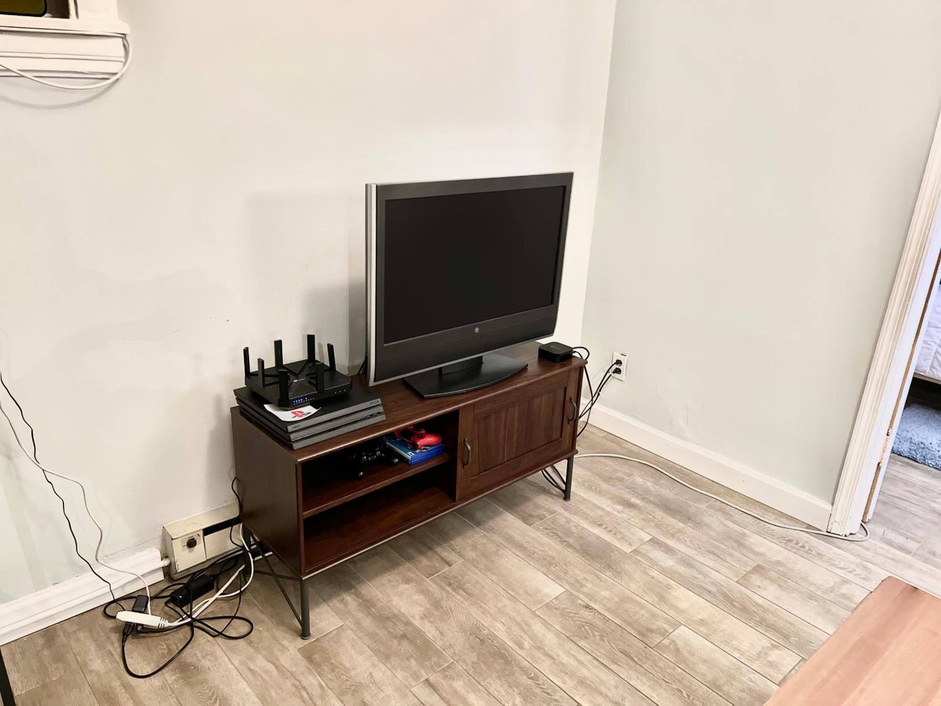 Photograph supplied for Mount Vernon Apartment Rear