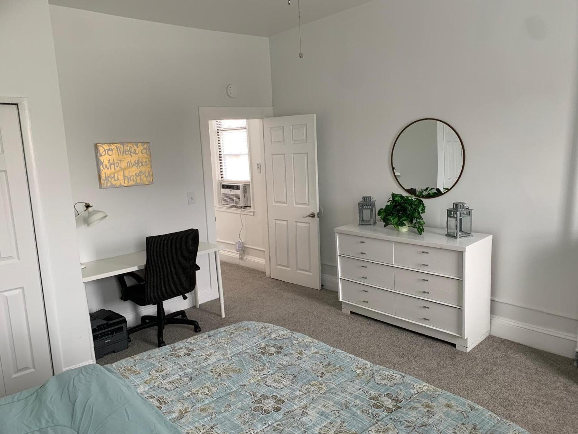 Photograph supplied for Stylish 2BD/1BA apartment located in Federal Hill