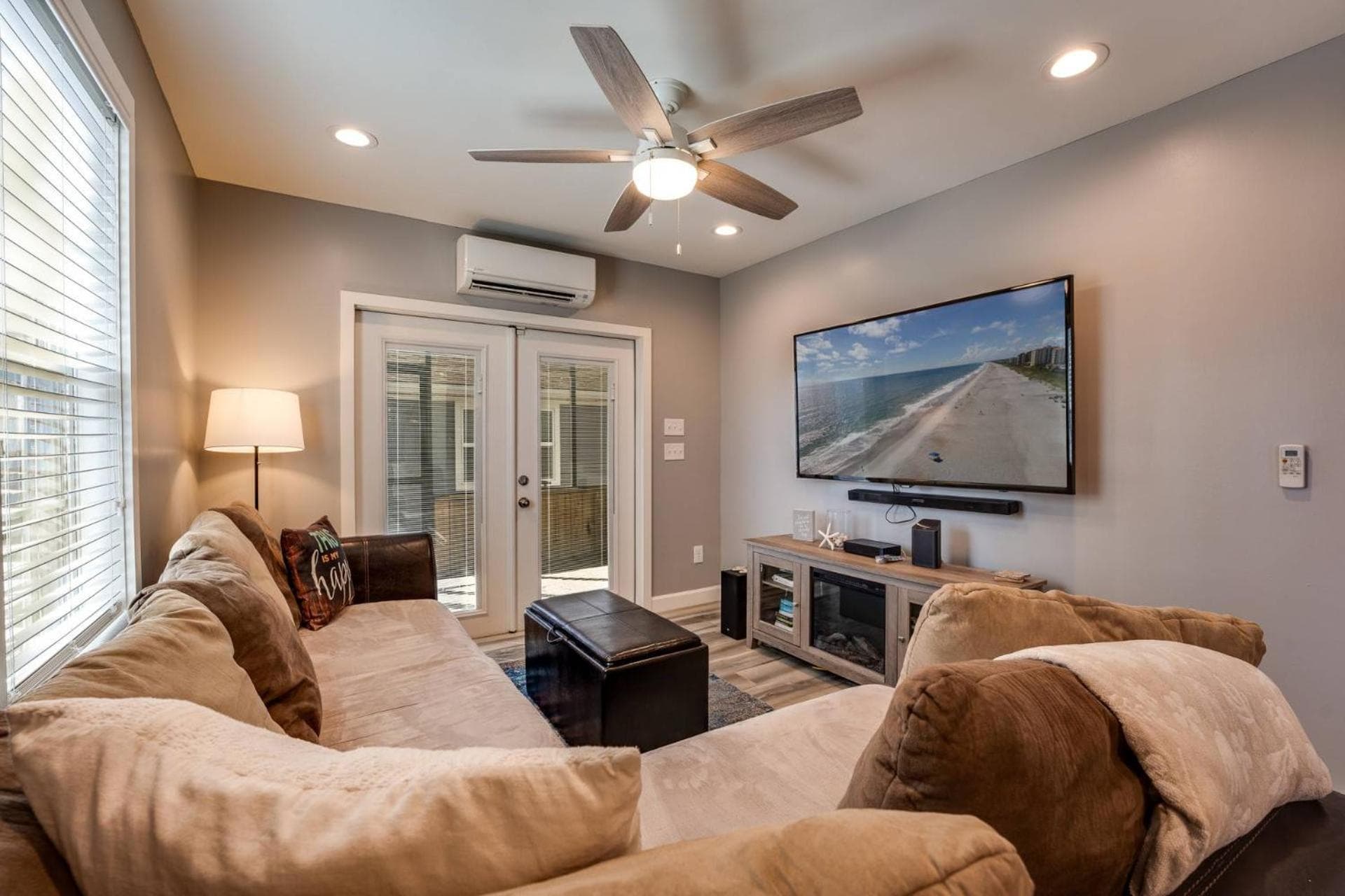 Photograph supplied for Gem 3 in Jax Beach