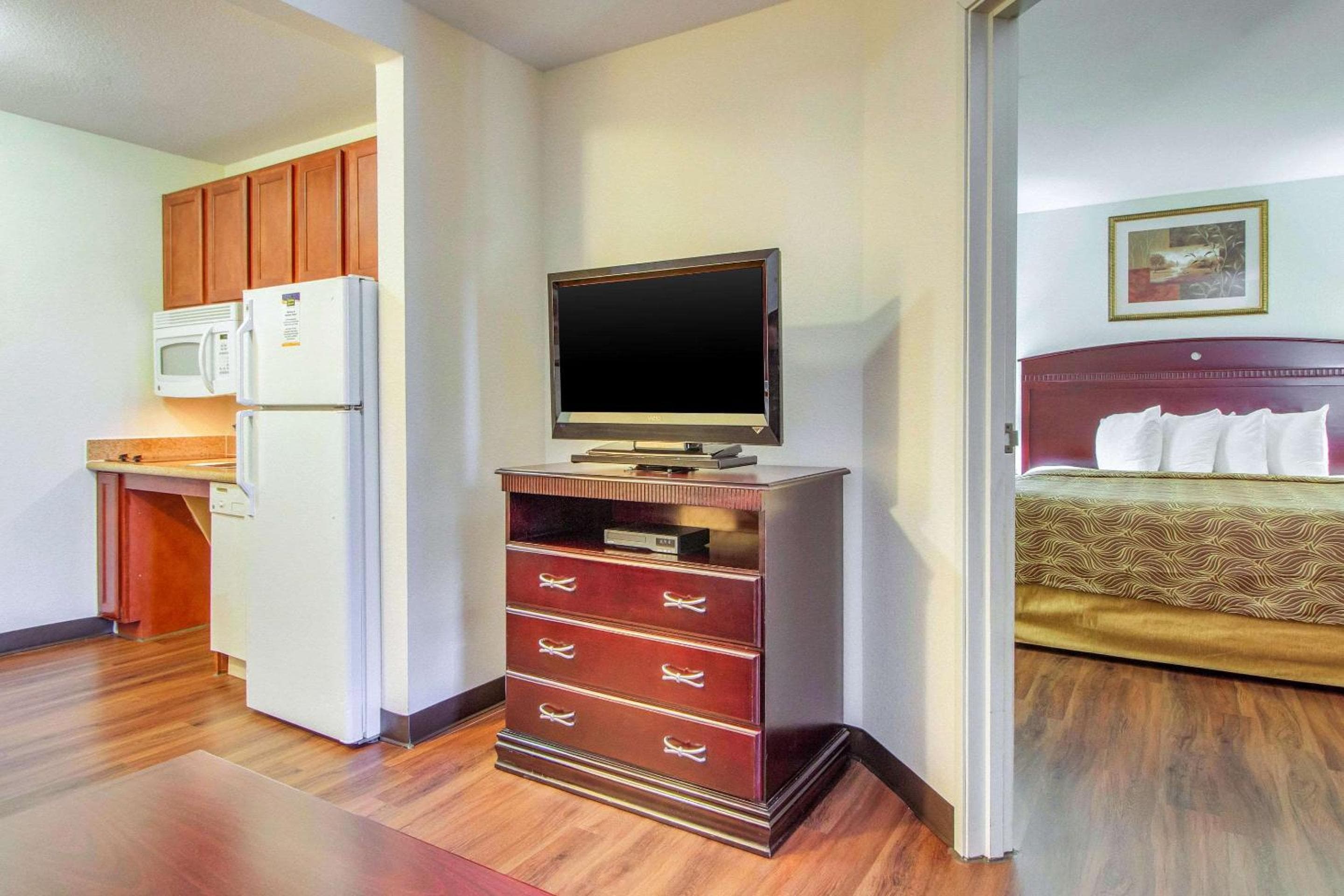 Photograph supplied for MainStay Suites Texas Medical Center-Reliant Park