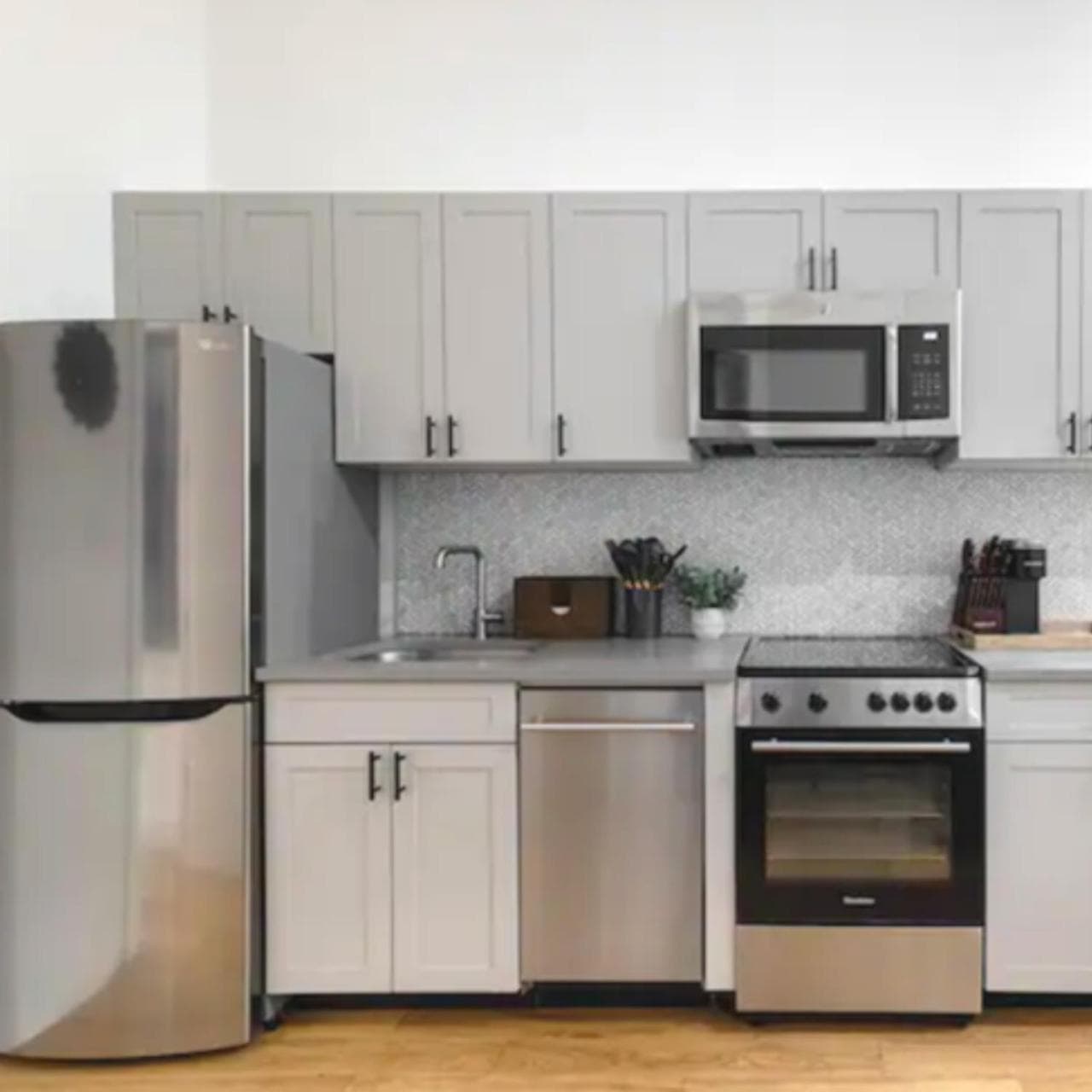 Photograph supplied for Modern Holiday Apartment with Strategic Location in New York
