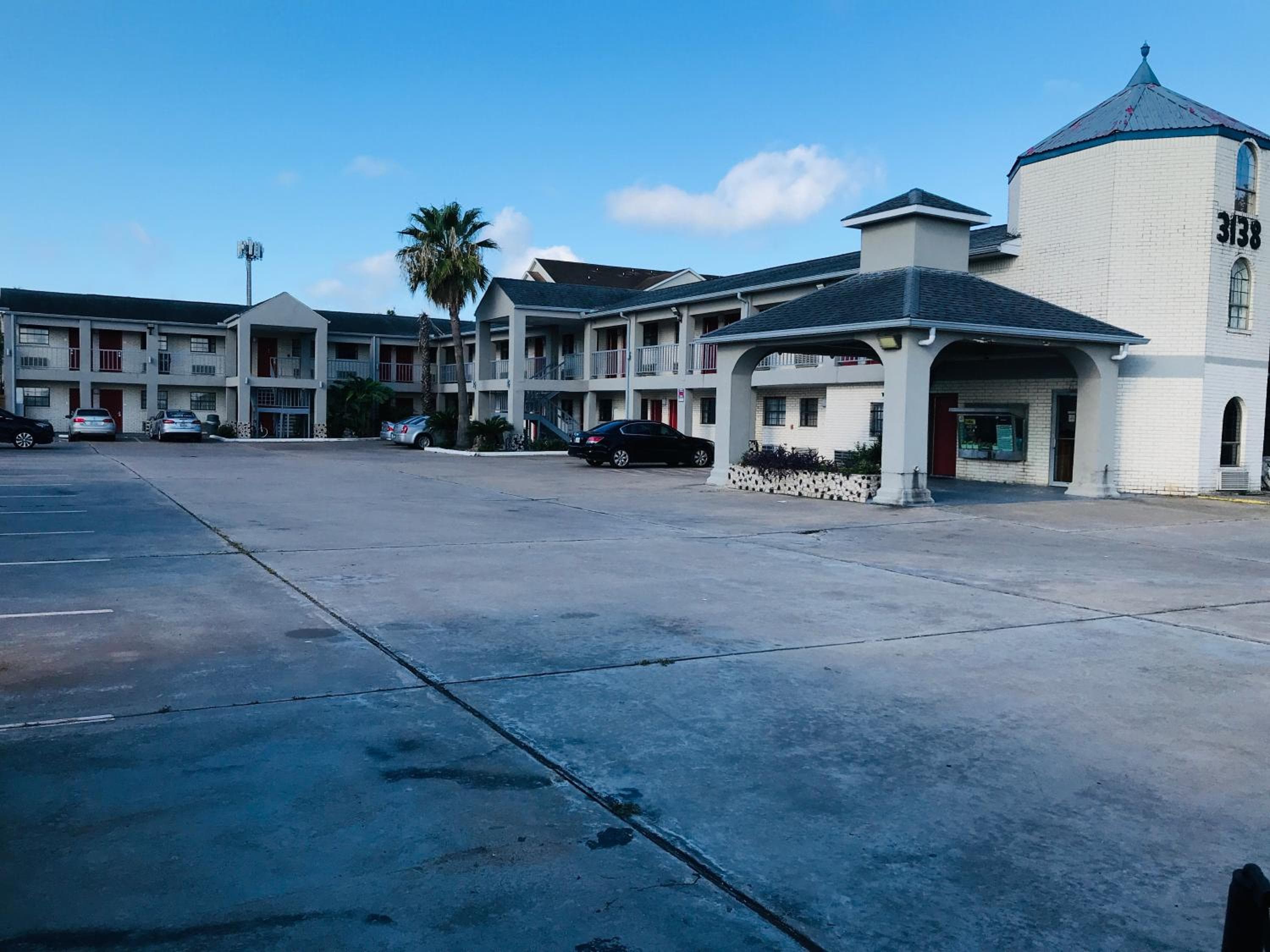 Photograph supplied for Summit Inn - Houston Medical Center - NRG Park