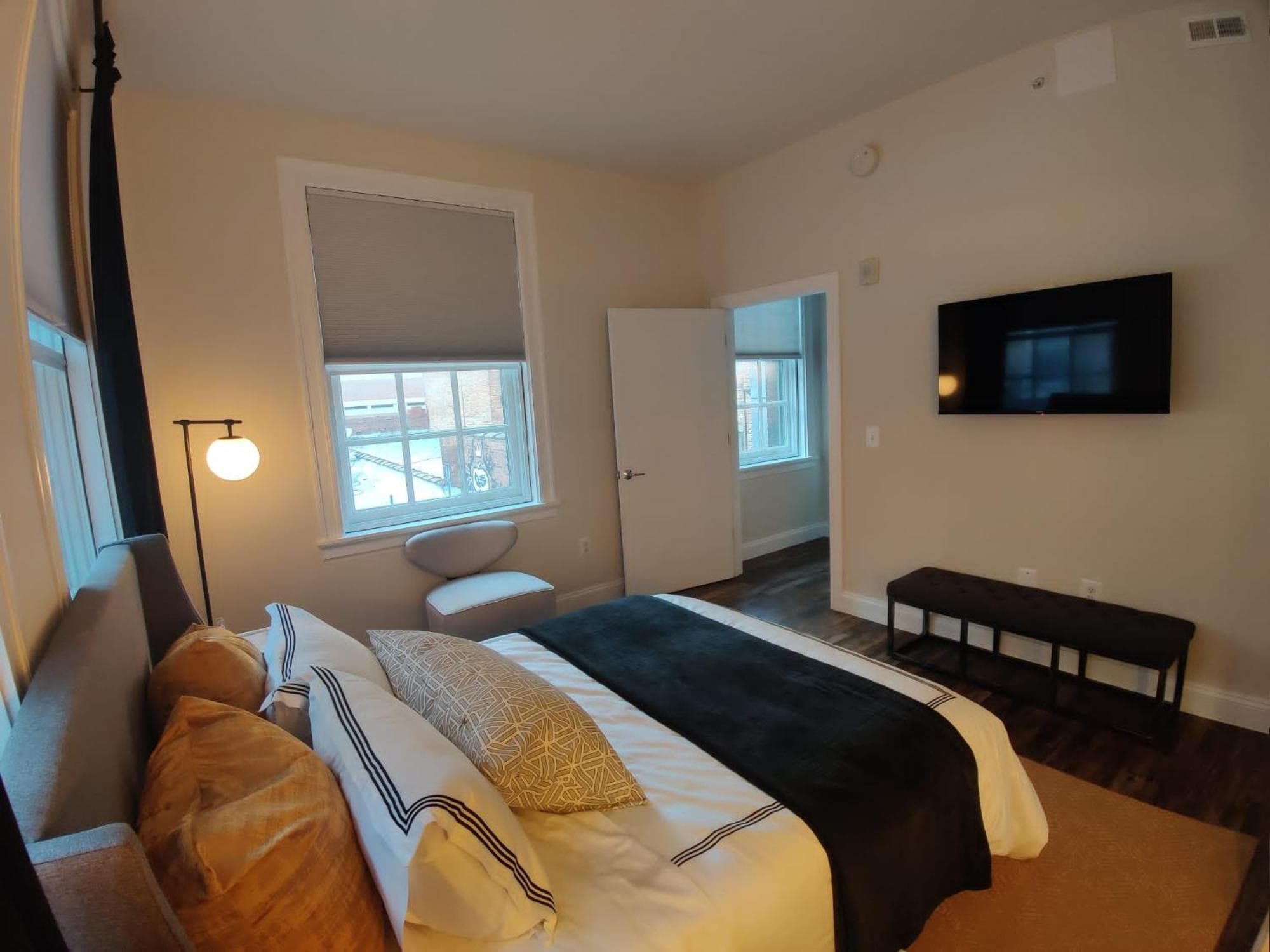Photograph supplied for Inner Harbor's Best Furnished Luxury Apartments apts