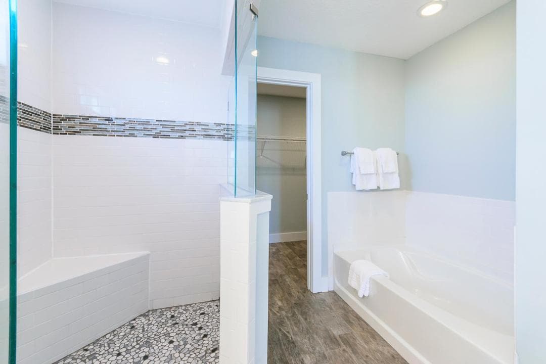 Photograph supplied for Near Mayo Clinic 2 Blocks From Ocean 4 Bedroom Pet Friendly Home