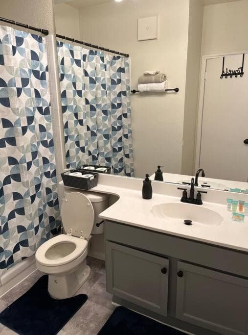 Photograph supplied for Home Away From Home-Cozy 2 BDRM Condo/Med Cntr/NRG