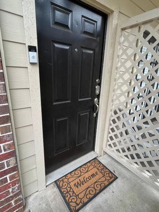 Photograph supplied for Home Away From Home-Cozy 2 BDRM Condo/Med Cntr/NRG