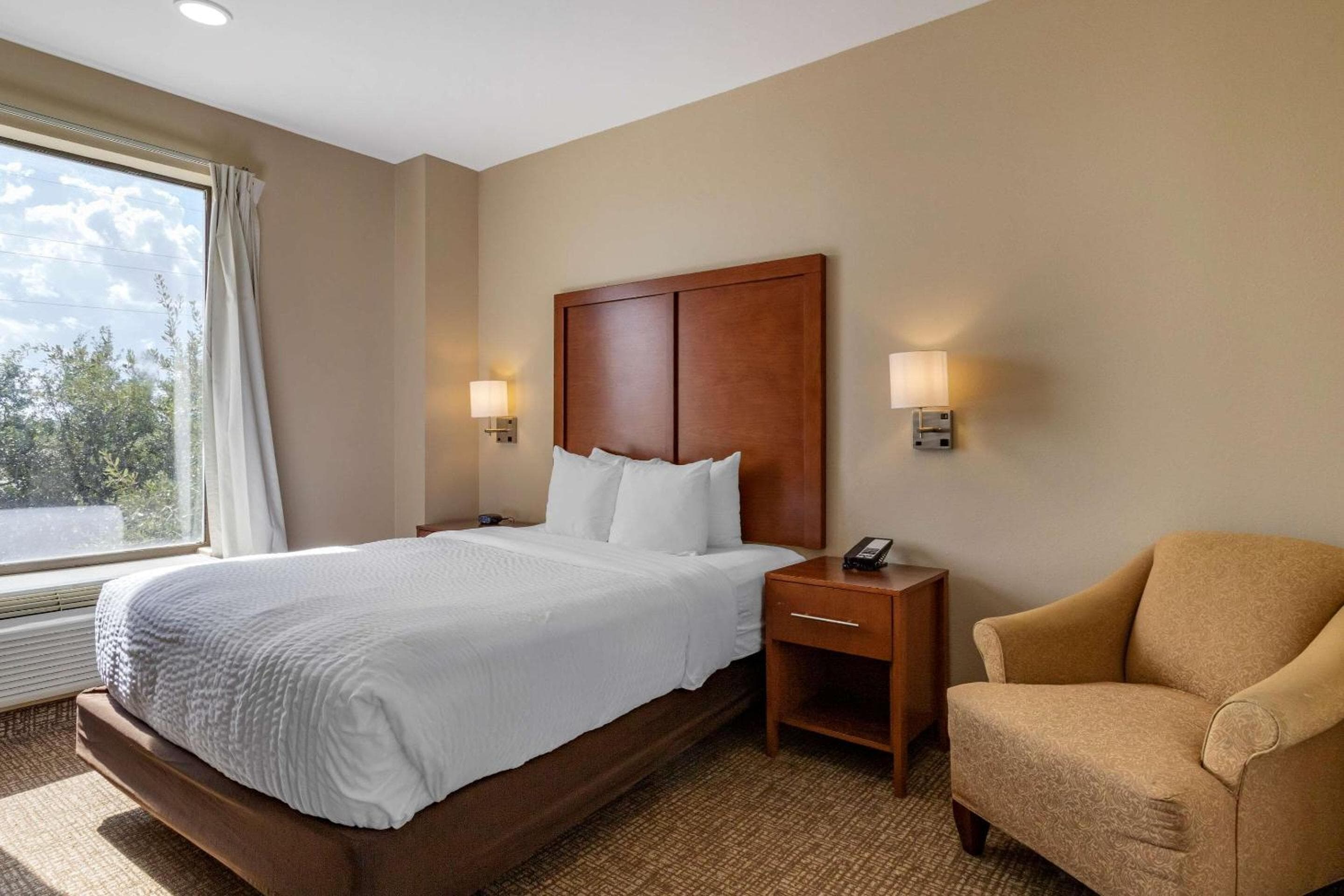 Photograph supplied for Comfort Suites Houston near Medical Center- NRG Stadium