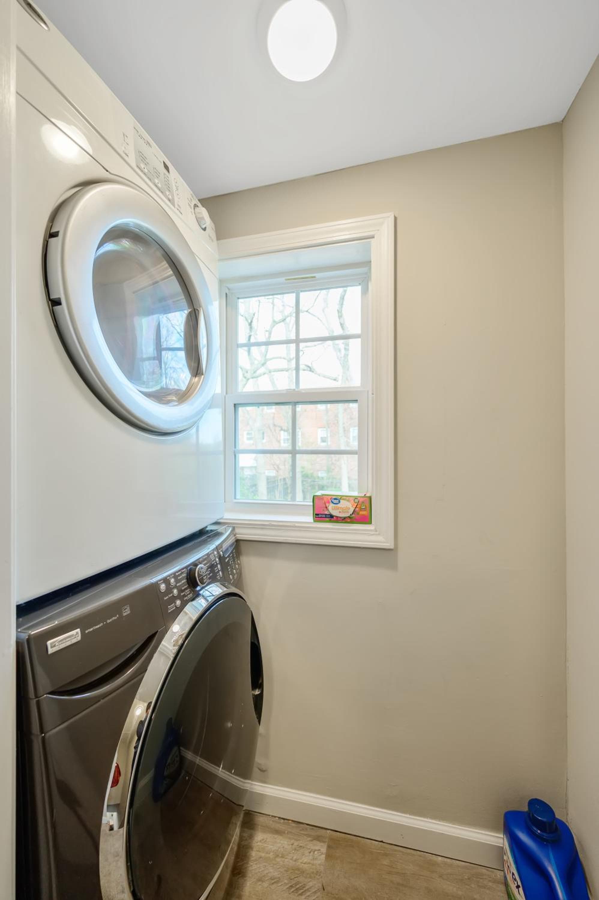 Photograph supplied for *Lux Modern Townhome * Downtown* King Beds * Duke*