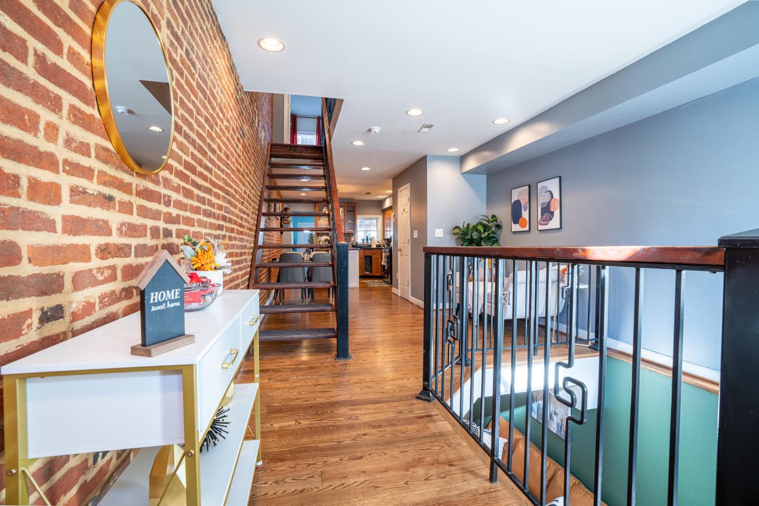 Photograph supplied for Cozy Townhouse Downtown w/ Game Room & Rooftop