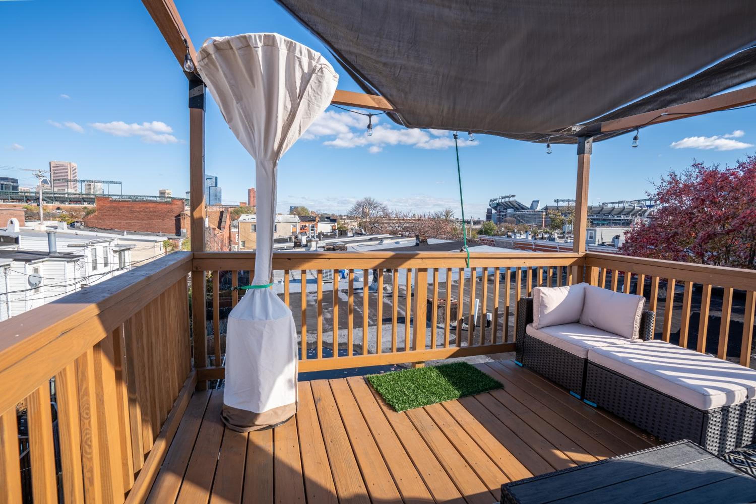 Photograph supplied for Cozy Townhouse Downtown w/ Game Room & Rooftop