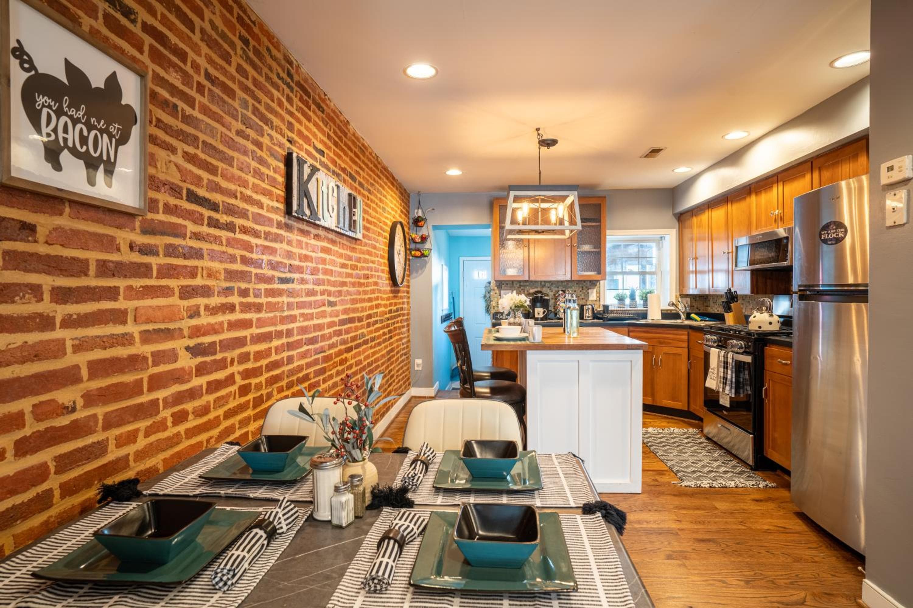 Photograph supplied for Cozy Townhouse Downtown w/ Game Room & Rooftop