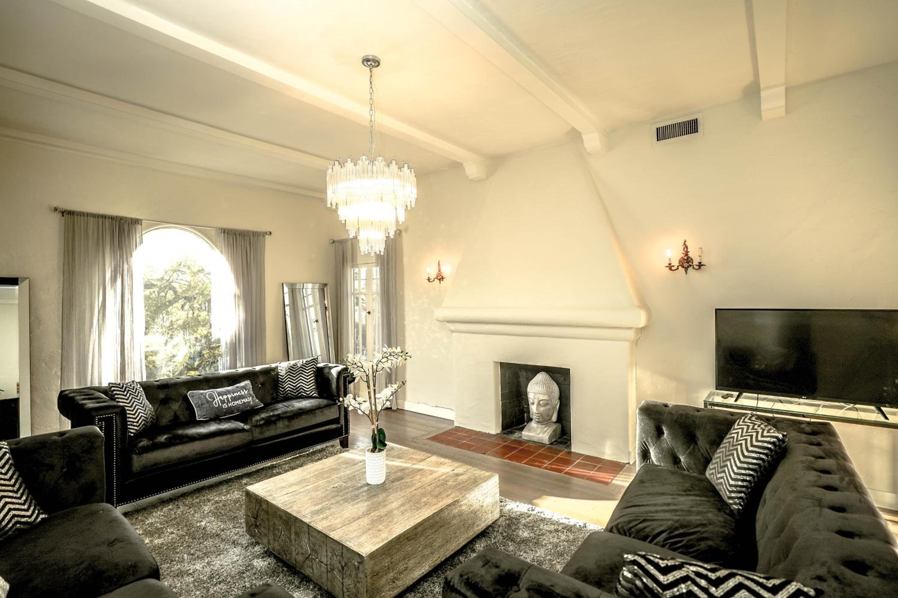 Photograph supplied for Gorgeous Renovated 3BD 2BA near West Hollywood and Beverly Hills