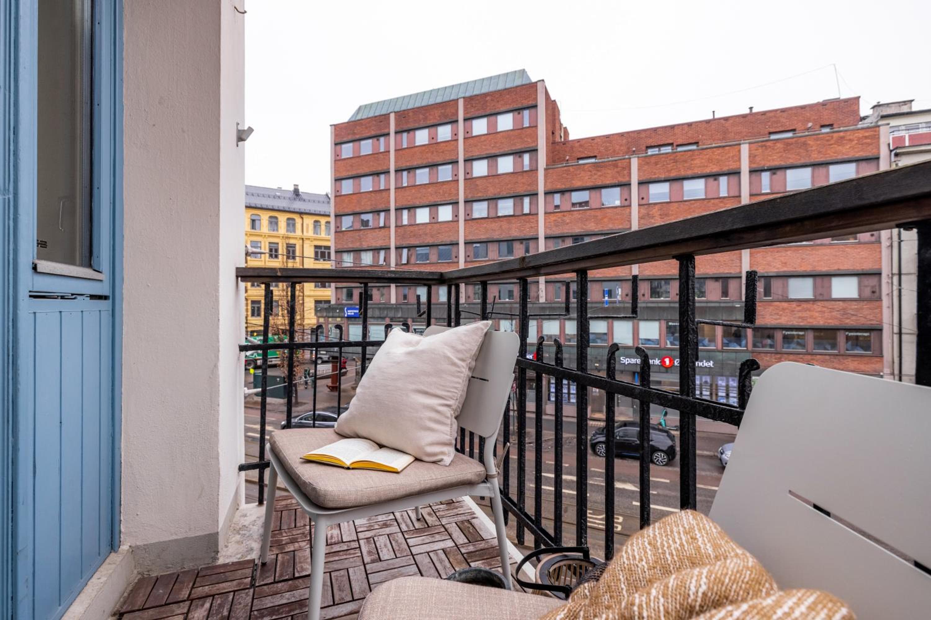 Photograph supplied for Hotel suite apartment