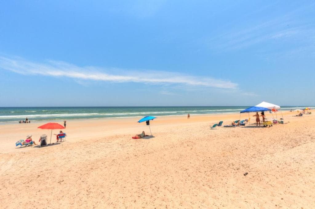 Photograph supplied for Sandy Feet Retreat 4 Oceanview Balconies Pets Ok