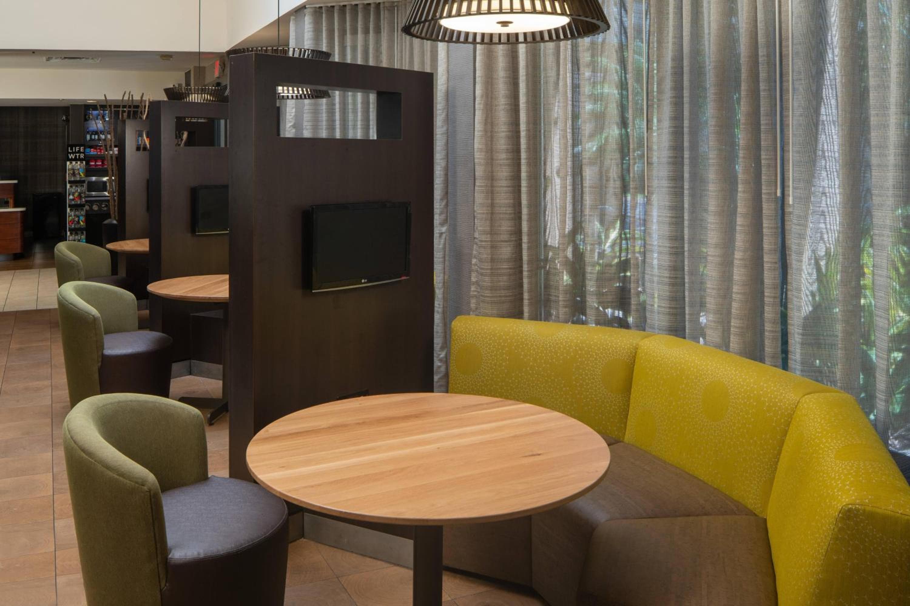 Photograph supplied for Courtyard by Marriott Jacksonville at the Mayo Clinic Campus/Beaches