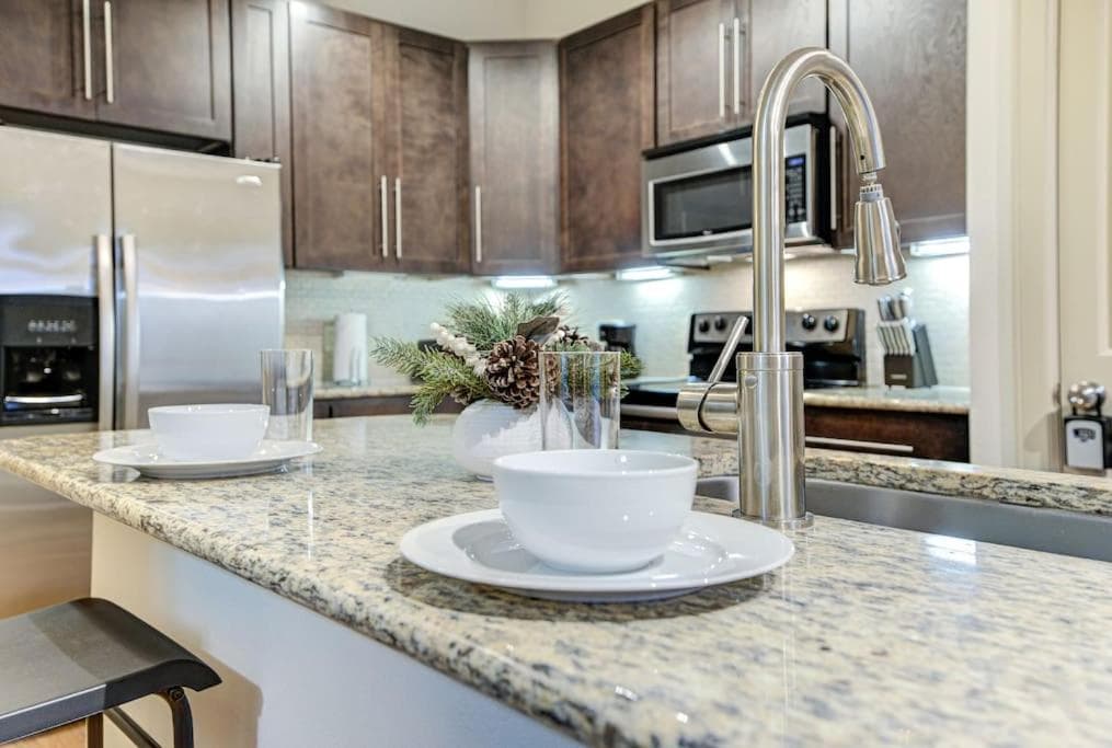 Photograph supplied for Beautiful 1Br/NRG/Pool/Wi-Fi/PetsOK/Garage parking