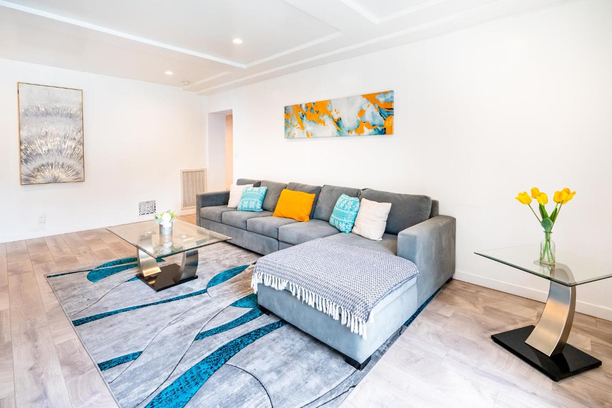 Photograph supplied for Large Spacious 3 Bedroom 3 Bathroom by Beverly Hills