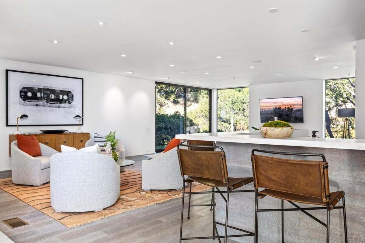 Photograph supplied for Mid Century Modern Villa In Trousdale With Tennis