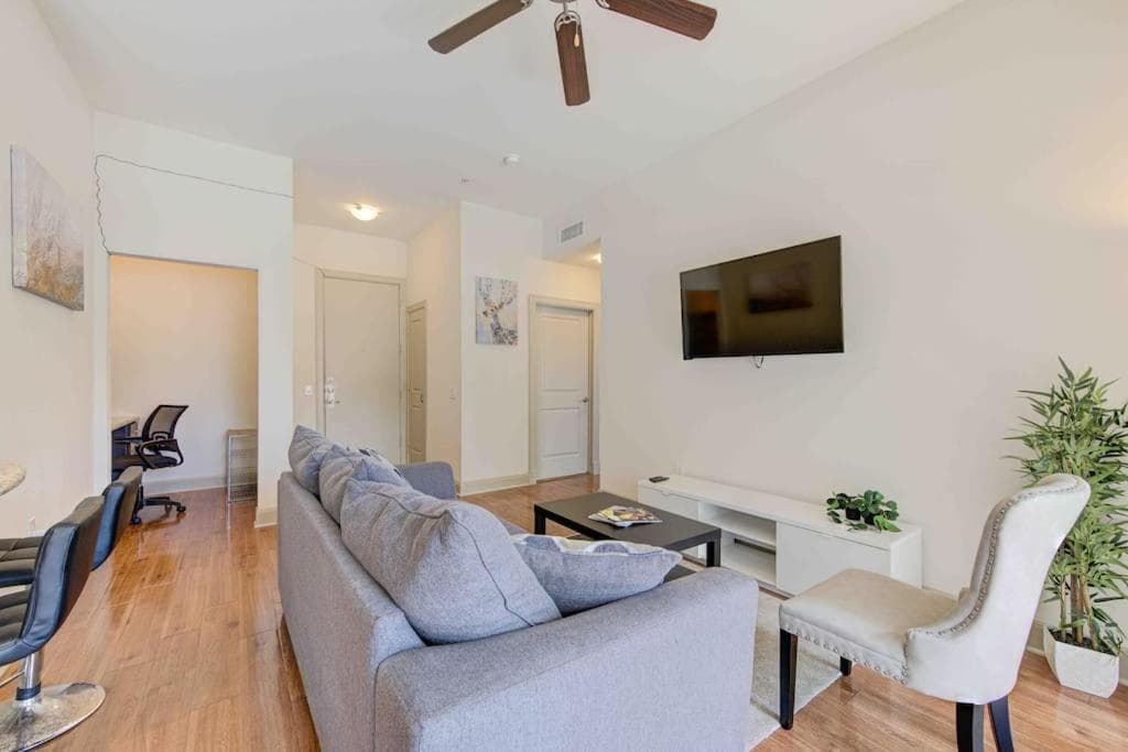 Photograph supplied for Cozy Apt NRG Pool,Wi-Fi, Free Parking, PetsOK!