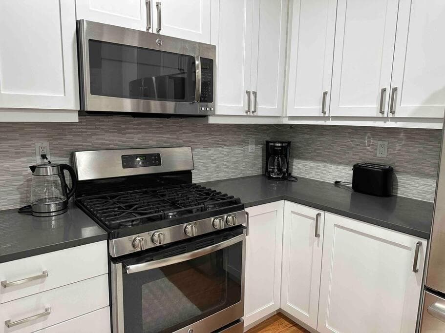 Photograph supplied for Luxury 2bedroom 2 bathroom Central Apartment