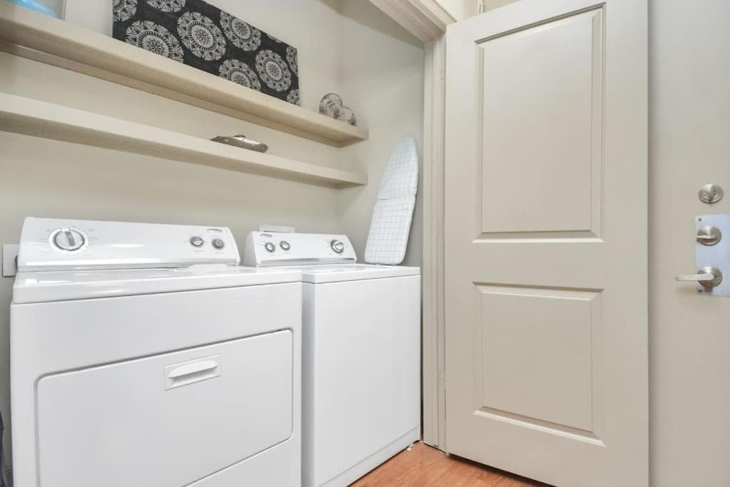 Photograph supplied for Lux Mid-Rise Walking Distance to NRG Stadium
