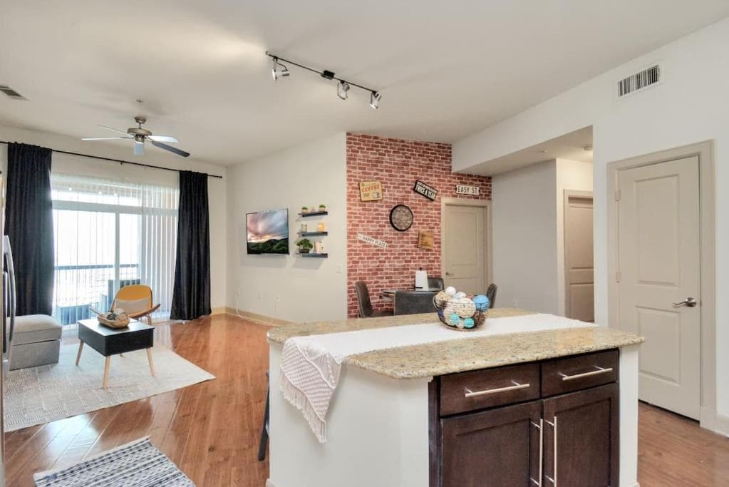 Photograph supplied for Lux Mid-Rise Walking Distance to NRG Stadium