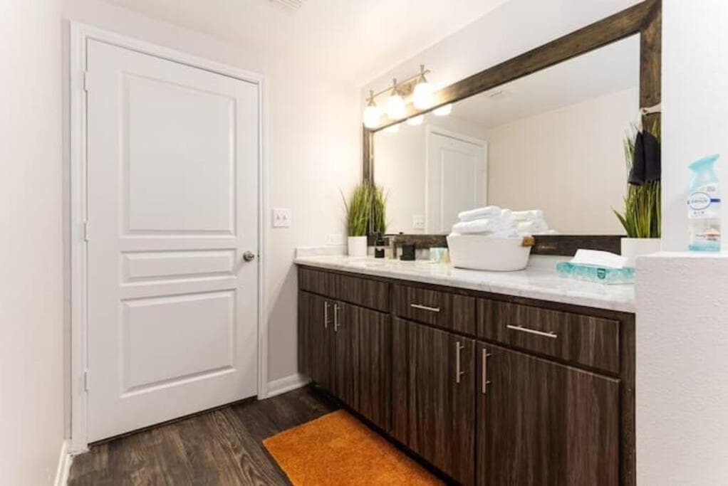 Photograph supplied for NRG Stadium, the Medical Center Bright and Cozy Unit