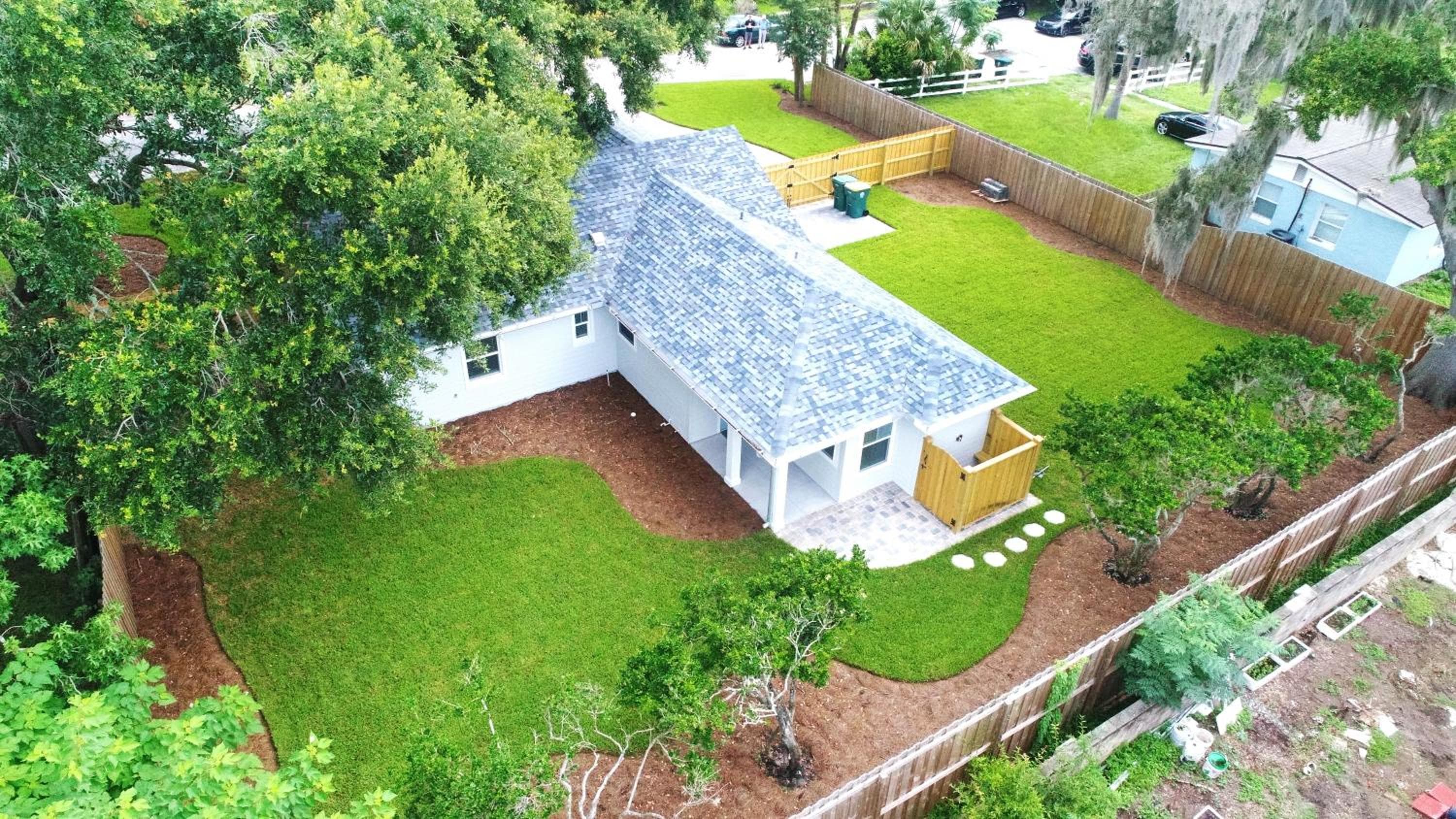 Photograph supplied for Live Oak Hideaway House